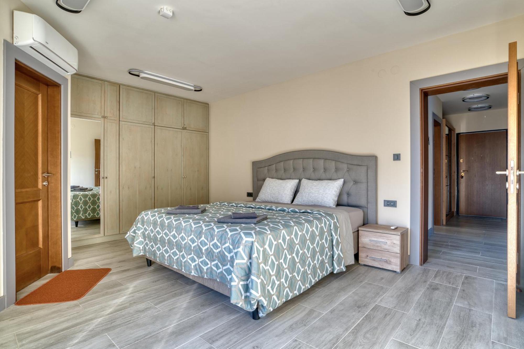Luxurious 3-Bedroom Apartment By Mn Property 코토르 외부 사진