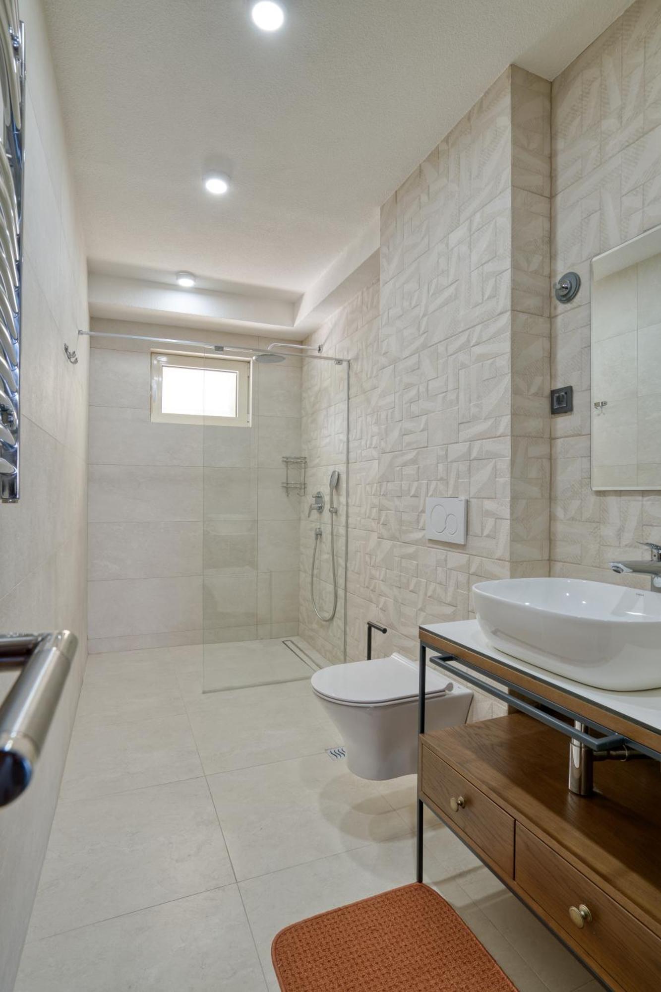 Luxurious 3-Bedroom Apartment By Mn Property 코토르 외부 사진