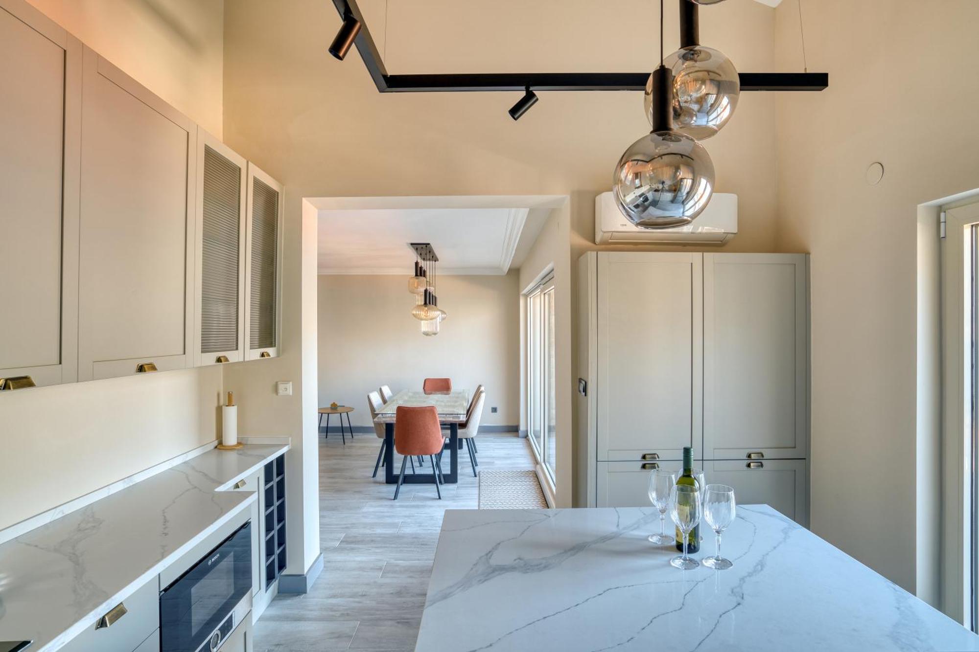 Luxurious 3-Bedroom Apartment By Mn Property 코토르 외부 사진